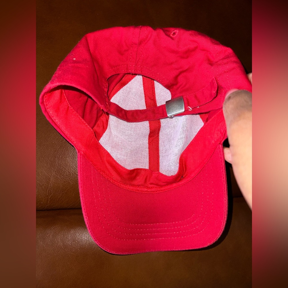 Red Cap - Picture 3 of 3